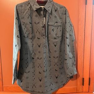 Legendary Whitetails Deer Hunting 100% Cotton Grey Shirt Women's Size M
